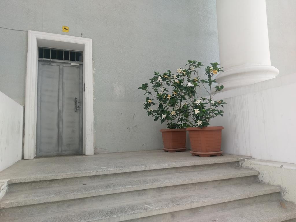 Paradise Apartment Batumi Exterior photo