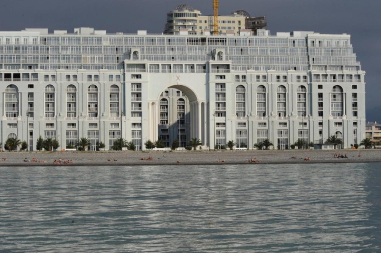 Paradise Apartment Batumi Exterior photo